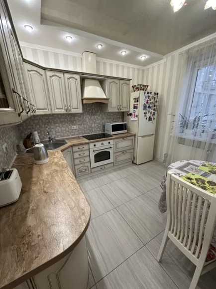 продажа двухкомнатной квартиры номер A-174100 в Приморском районе, фото номер 10